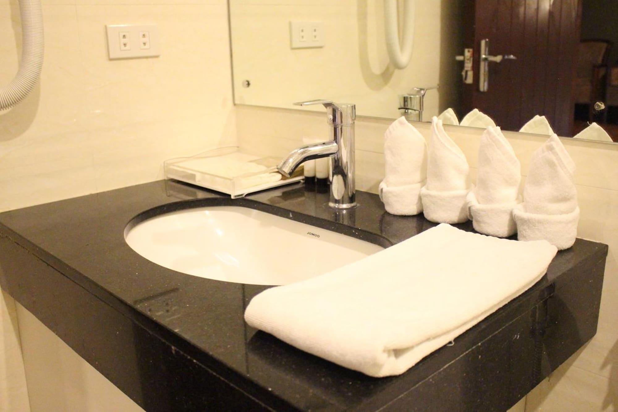 Baguio Crown Legacy Hotel Baguio City Zewnętrze zdjęcie